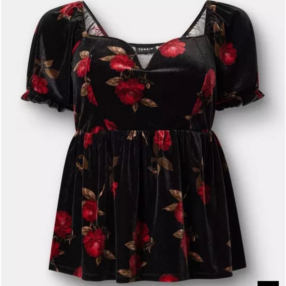 Torrid size 2 (18/20) NWT Floral Velvet top with Red Roses